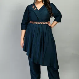 PrettyPlus by Desinoor.com Pleated Beads and Stones Kurta With Trousers-image-19