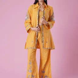 SajiSaheli Embroidered Pure Cotton Shoulder Strap Top with Palazzo & Shrug-picture-34