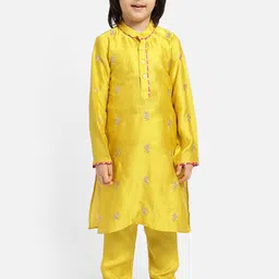 PICCOLO Boys Floral Embroidered Sequined Straight Kurta with Pyjamas-picture-38