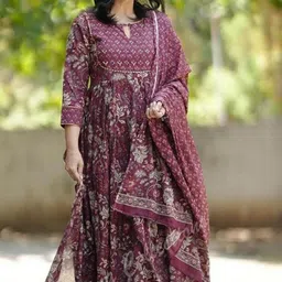 Light Daisy Women Floral Printed Regular Kurta with Trousers & With Dupatta-34