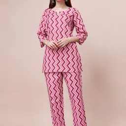 Kasak Chevron Printed Pure Cotton Kurti & Pyjama-picture-15
