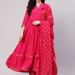 GLAM ROOTS Tiered Mandarin Collar Gotta Patti Kurta & Trousers With Dupatta-51