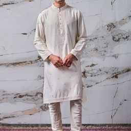 Tasva Men Off White Ethnic Motifs Embroidered Kurta with Churidar-picture-31