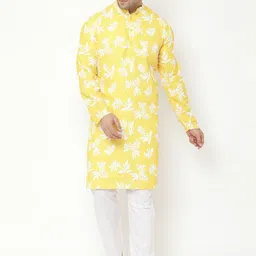 Hangup Men Floral Printed Kurta with Pyjamas-86