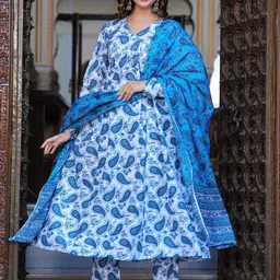 MANOJAVA Paisley Printed V-Neck Empire Pure Cotton Kurta With Trouser With Dupatta-image-11