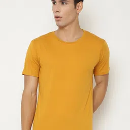 CHKOKKO Men Mustard Yellow Raw Edge Regular T-shirt-image-95
