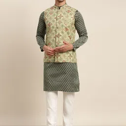SOJANYA Men Green Ethnic Motifs Kurta with Pyjama & Nehru Jacket-picture-0