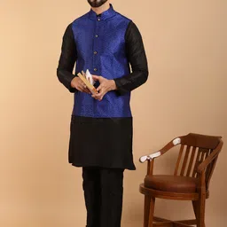 SOJANYA Men Black & Navy Blue Kurta with Churidar And Nehru Jacket-image-1