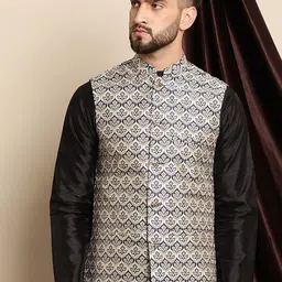 Anouk Woven Design Nehru Jacket-7