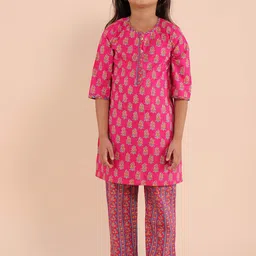 Sangria Girls Floral Printed Pure Cotton Kurta With Trouser-20