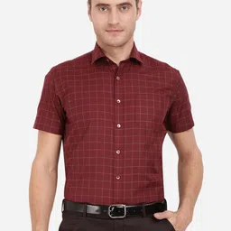 Greenfibre Men Maroon Regular Fit Checked Formal Shirt-image-53