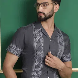 Indian Needle Spread Collar Short Sleeve Classic Geometric Print Regular Fit Formal Shirt-11