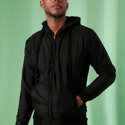 Campus Sutra Men Black Lightweight Sporty Jacket-image-66