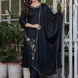 KALINI Women Embroidered Regular Gotta Patti Kurta with Trousers & With Dupatta-picture-11