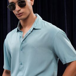HIGHLANDER Men Solid Spread Collar Relaxed Fit Casual Shirt-image-68
