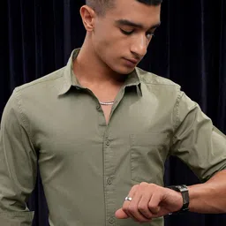 HIGHLANDER Men Solid Spread Collar Relaxed Fit Casual Shirt-image-77