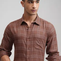 HIGHLANDER Men Spread Collar Tartan Checked Cotton Slim Fit Casual Shirt-image-16