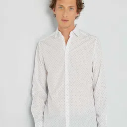 KIABI Polka Dot Spread Collar Cotton Opaque Casual Shirt-image-3
