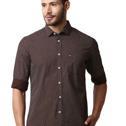 Basics Slim Fit Printed Spread Collar Long Sleeves Cotton Casual Shirt-image-90