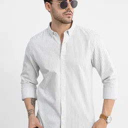 Snitch White Classic Slim Fit Vertical Striped Cotton Casual Shirt-picture-39