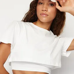 Trendyol Round Neck Short Sleeves Cotton Crop T-shirt-picture-40