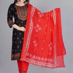 SP DESIGNS Women Ethnic Motifs Printed Gotta Patti Kurta With Trousers & Dupatta-picture-4