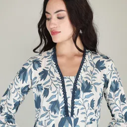 PARTHVI Floral Printed Regular Phulkari Kurta with Trousers & Dupatta image 4