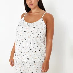 Trendyol Plus Size Conversational Printed Shoulder Straps Night suit image 4