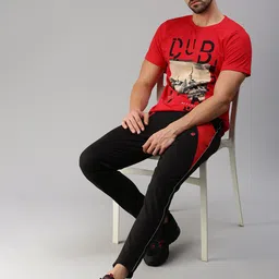 ONN Men Red & Black Dublin Printed T-shirt-image-4