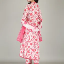 PARTHVI Floral Printed Regular Phulkari Kurta with Trousers & Dupatta image 3
