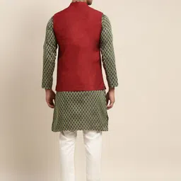 SOJANYA Men Green Ethnic Motifs Kurta with Pyjama & Nehru Jacket image 2