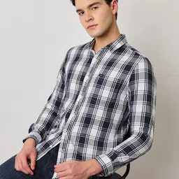 Lee Slim Fit Checked Spread Collar Long Sleeves Cotton Casual Shirt-image-66