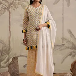 SCAKHI Floral Printed Gotta Patti Mulmul Cotton Kurta With Sharara & Dupatta image 3