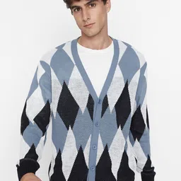 Trendyol Men Navy Blue & Black Geometric Printed Cardigan-image-46