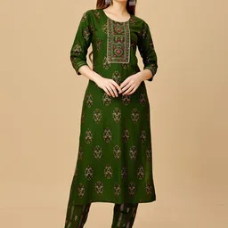 devkison Designer Women Ethnic Motifs Printed Regular Thread Work Kurta with Trousers-image-2