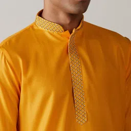 VASTRAMAY Yoke Design Regular Thread Work Kurta With Pyjamas image 2