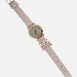 HAUTE SAUCE by  Campus Sutra Round Analog Watch With A Watch Charm image 4