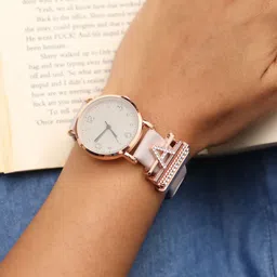 HAUTE SAUCE by  Campus Sutra Round Analog Watch With A Watch Charm image 5
