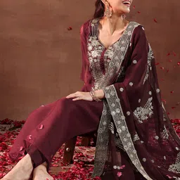 Libas Maroon and Gold Floral Zari Yoke Design Straight Kurta with Trouser & Dupatta-picture-36