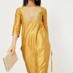 max Floral Yoke Design Boat Neck Thread Work Kurta-picture-48