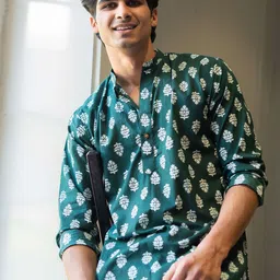 Shasak Floral Printed Mandarin Collar Long Sleeves Cotton Straight Short Kurta-50