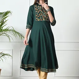 DANEEN Paisley Floral Yoke Design Mandarin Collar Thread Work Kurta-picture-32