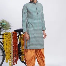 Anouk Men Checked Thread Work Kurta-11