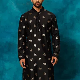 VASTRAMAY Men Black Quirky Thread Work Kurta-picture-41
