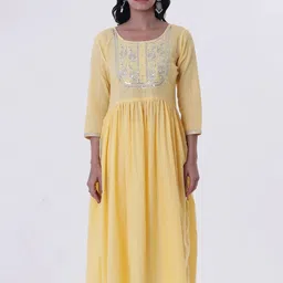 TJORI Women Flared Sleeves Thread Work Kurta-picture-23