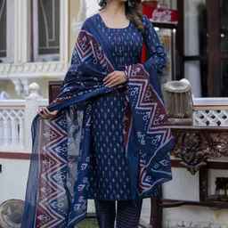 Nayo Geometric Printed Pure Cotton Straight Kurta With Trousers & Dupatta-41