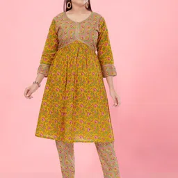 BAESD Girls Floral Printed V-Neck Lace Work Empire A-Line Kurta-image-5
