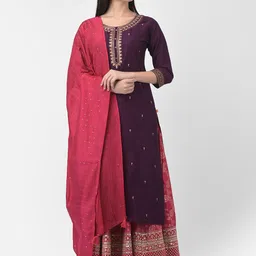 Span Floral Embroidered Round Neck Cotton Silk Straight Kurta-image-74