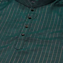Amodh by Kisah Men Green Thread Work Kurta image 2
