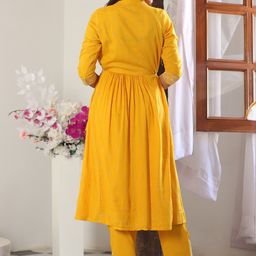 TOULIN Ethnic Motifs Embroidered Empire Kurta With Palazzos & Dupatta image 3